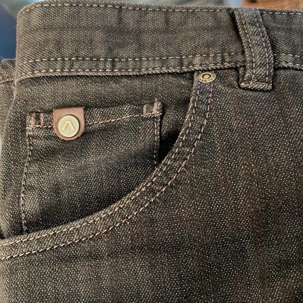 Alberto Jean’s “modern fit”